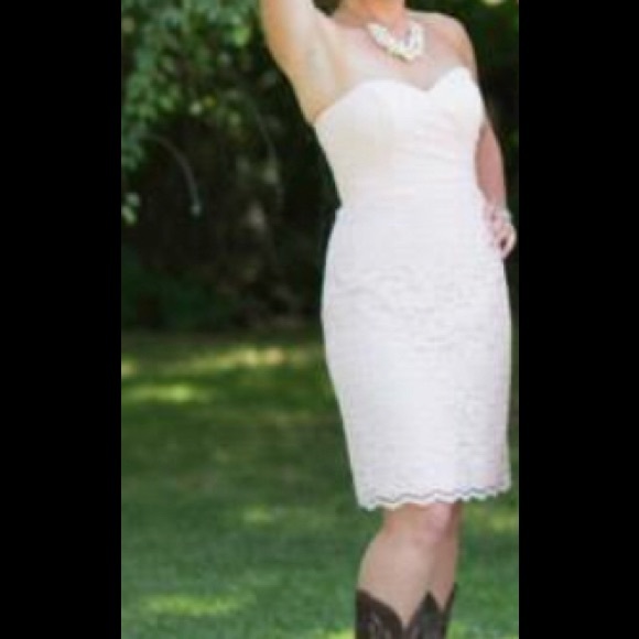 Strapless, lace dress - Picture 5 of 5